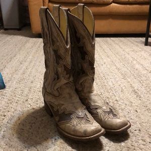 Corral white inlay boots